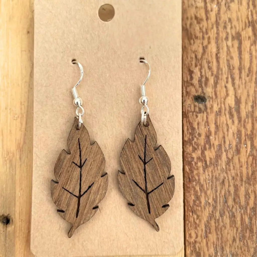Ohrringe ‚Blatt der Linde‘ – Handgefertigter Ohrschmuck